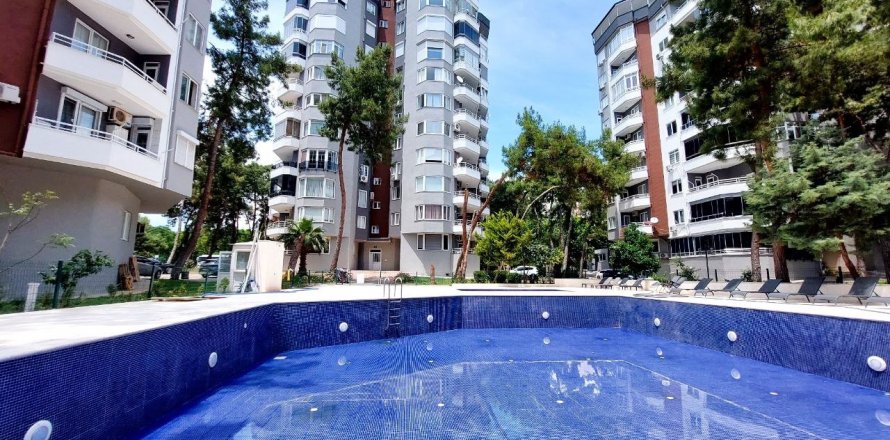 3+1 Apartment  in Antalya, Turkey No. 211337