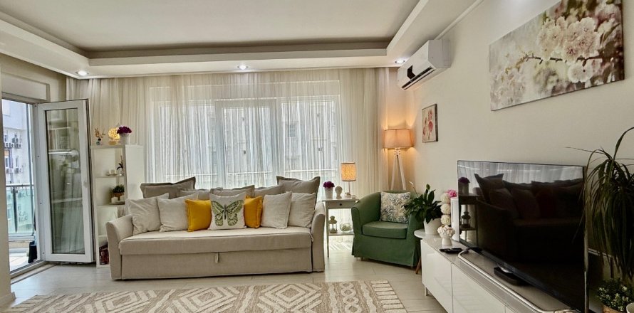 Daire  1+1  Antalya, Türkiye №193233