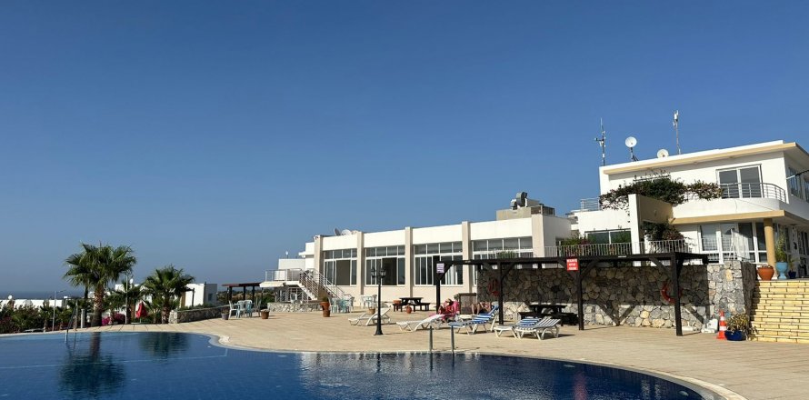 Apartment  in Famagusta, Northern Cyprus No. 210972