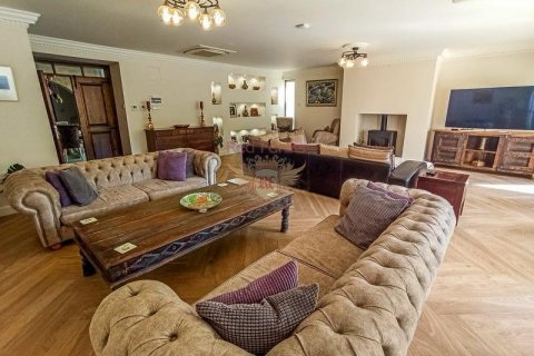 Villa for sale  in Girne, Northern Cyprus, 4 bedrooms, 380m2, No. 192796 – photo 7