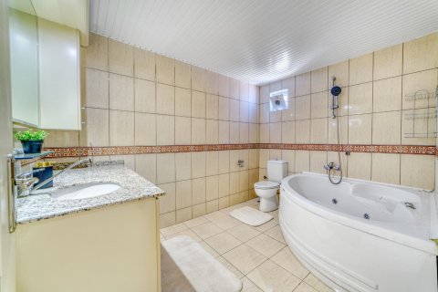 Penthouse for sale  in Oba, Antalya, Turkey, 4 bedrooms, 200m2, No. 193461 – photo 25