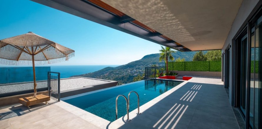 4+1 Villa in Alanya, Antalya, Turkey No. 80169