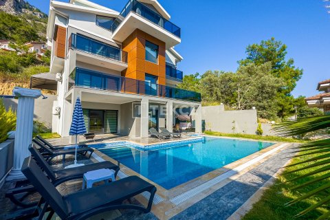 5+1 Villa in Fethiye, Mugla, Türkei Nr. 189631 - 3