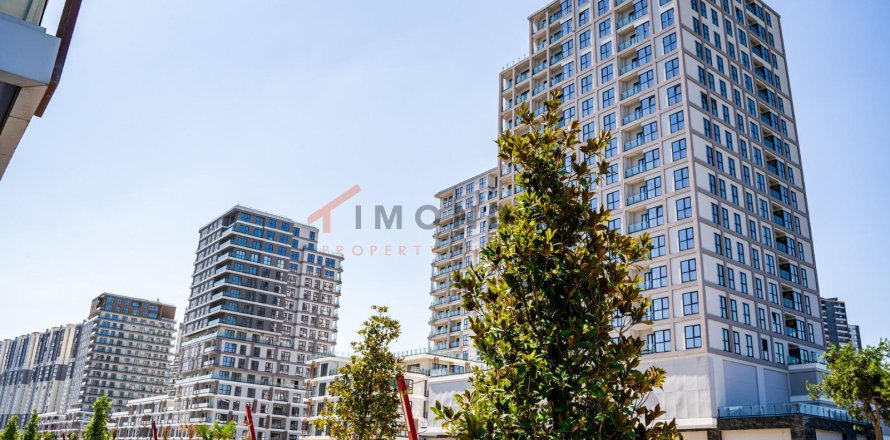 2+1 Apartment  in Istanbul, Turkey No. 193359