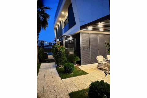 5+1 Villa  in Antalya, Türkei Nr. 193365 - 1