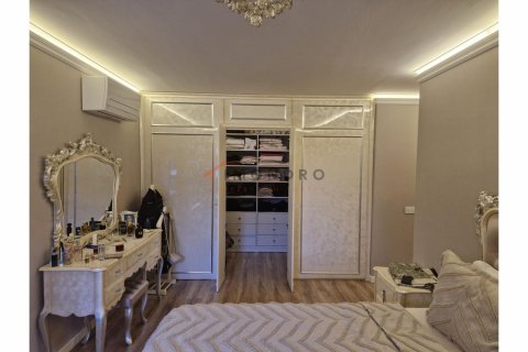 Продажа квартиры  в Бююкчекмедже, Стамбуле, Турция 4+1, 250м2, №193260 – фото 15