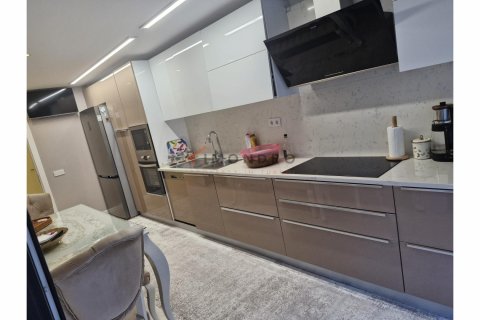 Продажа квартиры  в Бююкчекмедже, Стамбуле, Турция 4+1, 250м2, №193260 – фото 8