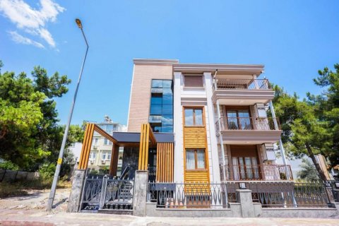 Продажа квартиры  в Анталье, Турция 2 комн., 65м2, №186568 – фото 1