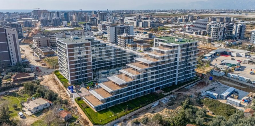 Apartment in Altintash, Antalya, Turkey No. 188132