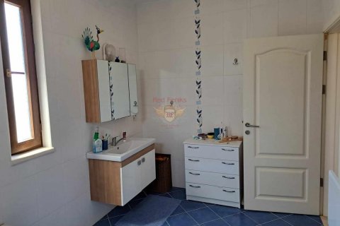 ویلا در  Girne ، امارات متحده عربی 3 خوابه ، 220 متر مربع.  شماره 187873 - 16