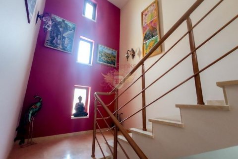 ویلا در  Girne ، امارات متحده عربی 3 خوابه ، 220 متر مربع.  شماره 187873 - 13