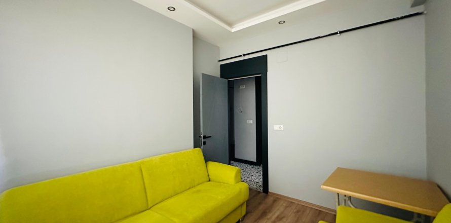 3+1 Apartment  in Mersin, Turkey No. 185748