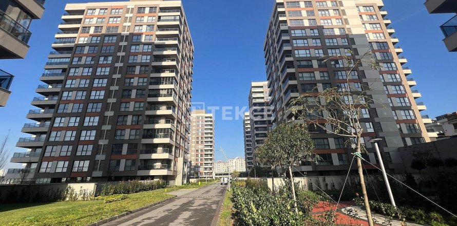 Квартира  1+1 в Чекмекёе, Стамбул, Турция №191340
