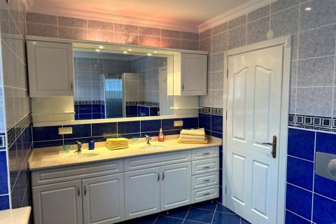 Продажа виллы  в Каргыджаке, Аланье, Анталье, Турция 5 комн., 220м2, №193824 – фото 26