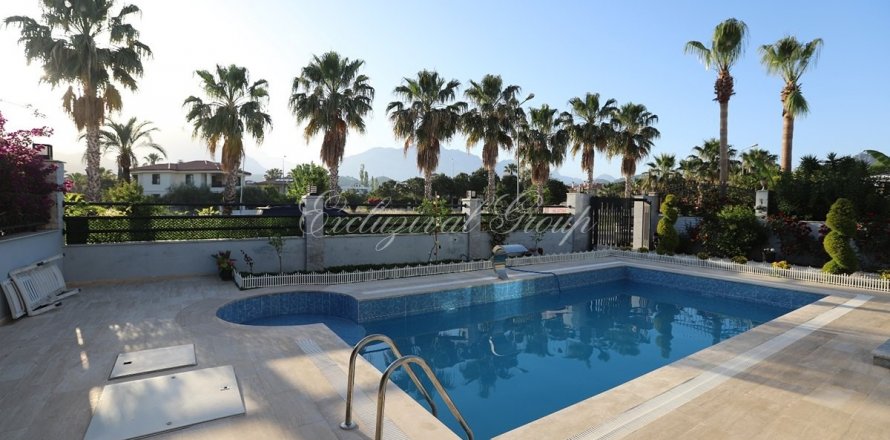 Villa 4+1 Kemer, Antalya, Türkiye №190485