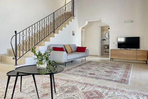 Villa for sale  in Famagusta, Northern Cyprus, 200m2, No. 211202 – photo 4