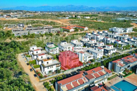 Продажа виллы  в Муратпаше, Анталье, Турция 7 комн., 750м2, №188110 – фото 1