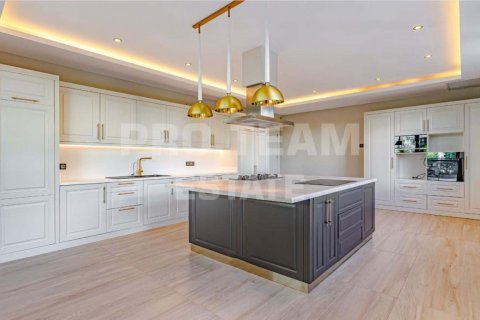 Продажа виллы  в Муратпаше, Анталье, Турция 7 комн., 750м2, №188110 – фото 10