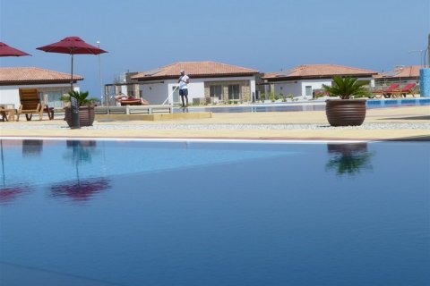 Продажа квартиры  в Гирне, Северный Кипр 3+1, 115м2, №190966 – фото 2