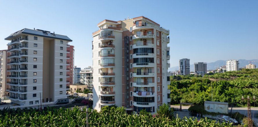 2+1 Apartment  in Mahmutlar, Antalya, Turkey No. 185418