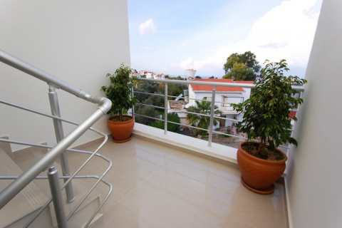 Lejlighed  i Alsancak, Girne,  Nr. 211132 - 18
