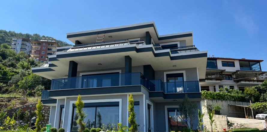 5+1 Villa in Antalya, Turkey No. 170017