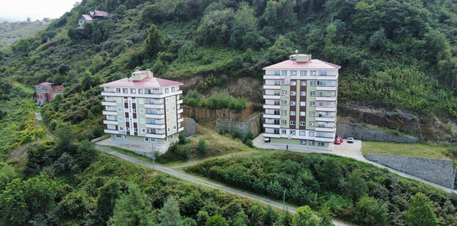3+1 Apartment  in Arsin, Trabzon, Turkey No. 185622