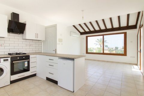 Продажа квартиры  в Гирне, Северный Кипр 2+1, 80м2, №190970 – фото 3