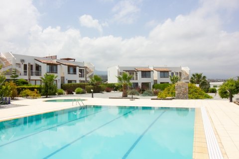 Продажа квартиры  в Гирне, Северный Кипр 2+1, 80м2, №190970 – фото 1