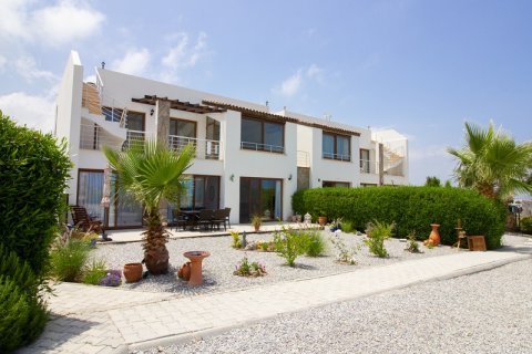 Продажа квартиры  в Гирне, Северный Кипр 2+1, 80м2, №190970 – фото 2