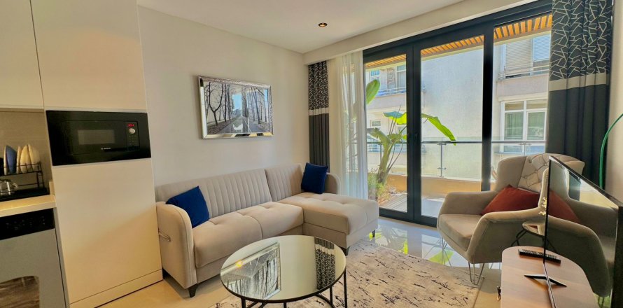 1+1 Apartment  in Alanya, Antalya, Turkey No. 185723