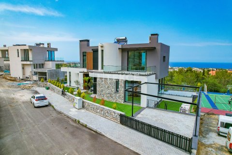 4+1 Villa in Girne, Nr. 169487 - 25