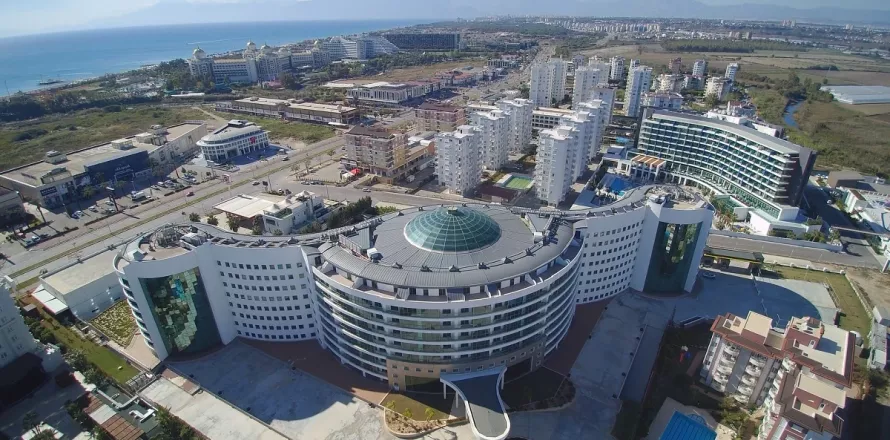 1+1 Apartment  in Aksu, Antalya, Turkey No. 182728