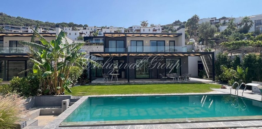 5+1 Villa  in Bodrum, Mugla, Turkey No. 192615